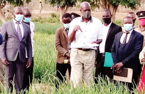 Minister pledges to protect farmers