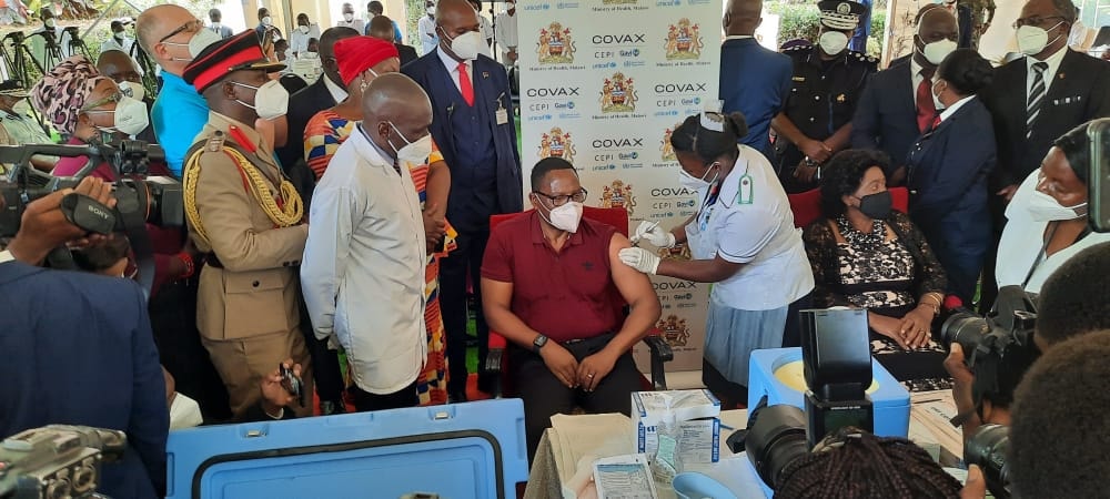 Lazarus Chakwera Getting Covid Vaccine