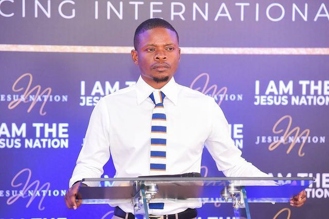 Shepherd Bushiri Nice Tie