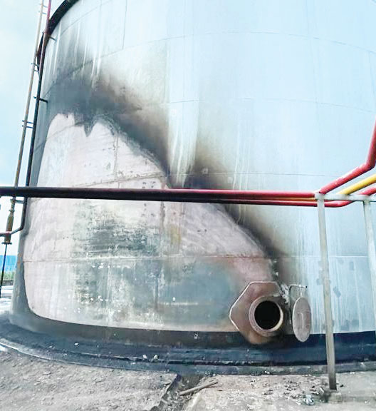 Petroda tanks catch fire in Beira