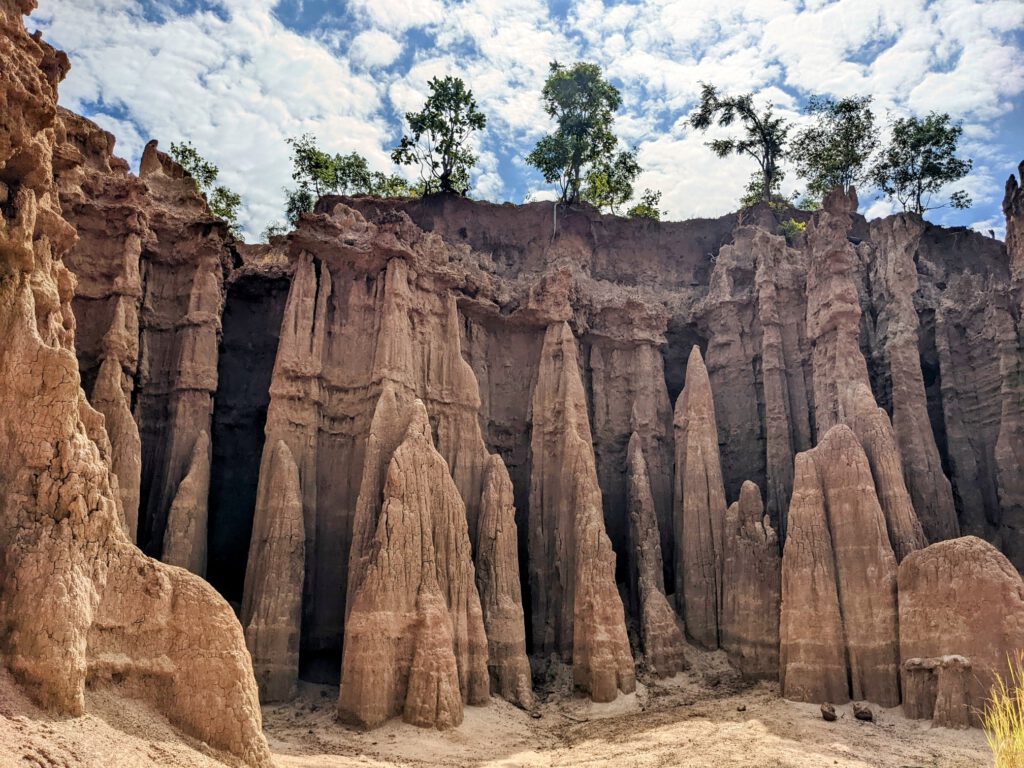 Malape Pillars Hd Photo