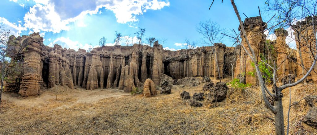 Wide View Pillars