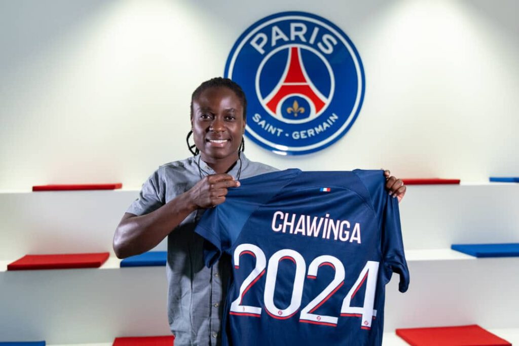 Holding 2024 Psg Jersey