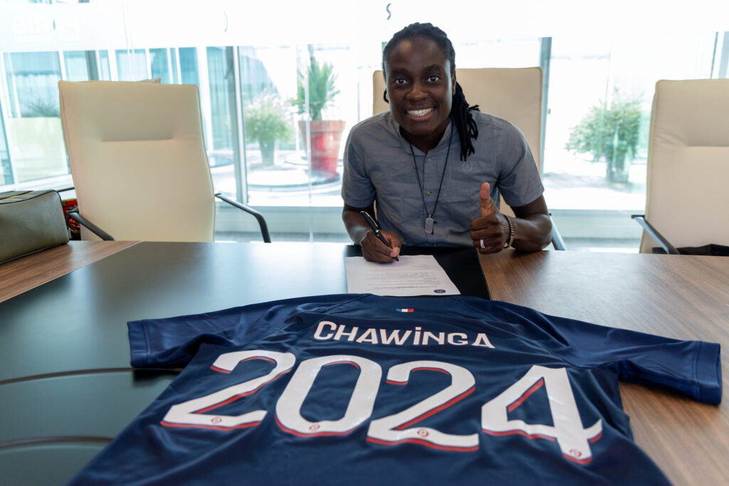 Signing To Play For Psg
