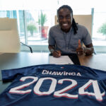 Signing To Play For Psg