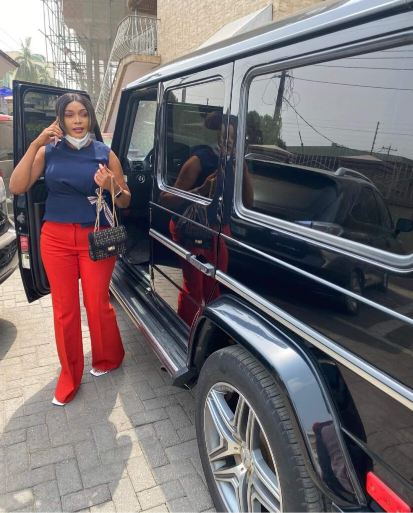 Triephornia With Her Car Benz