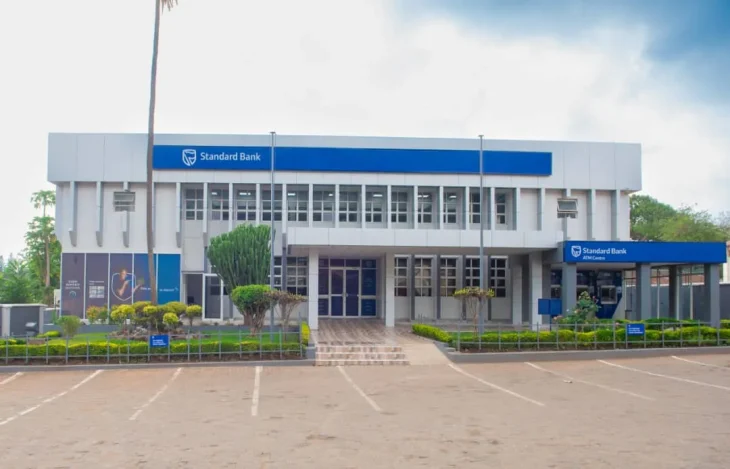 Standard Bank lauds share split