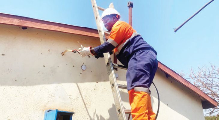 Energy, stability key for atm+m—w. Bank