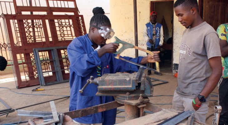  Blackouts haunt small businesses - Nation Online