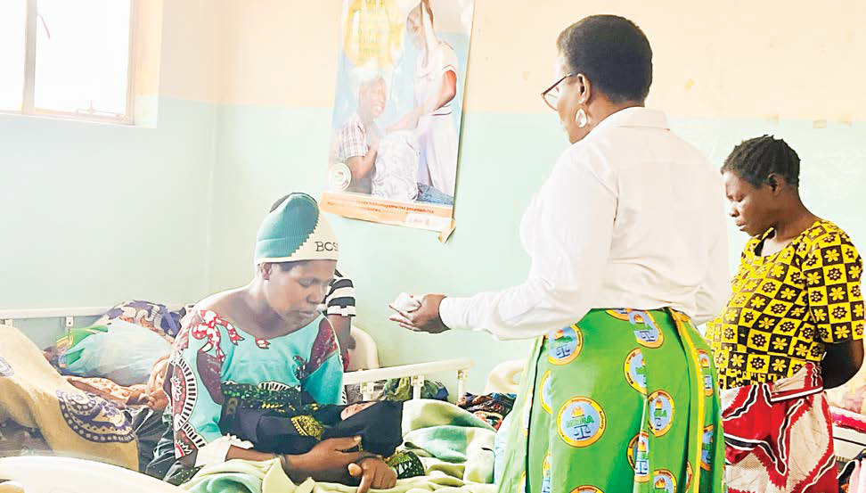 Mera donates to mothers – The Times Group